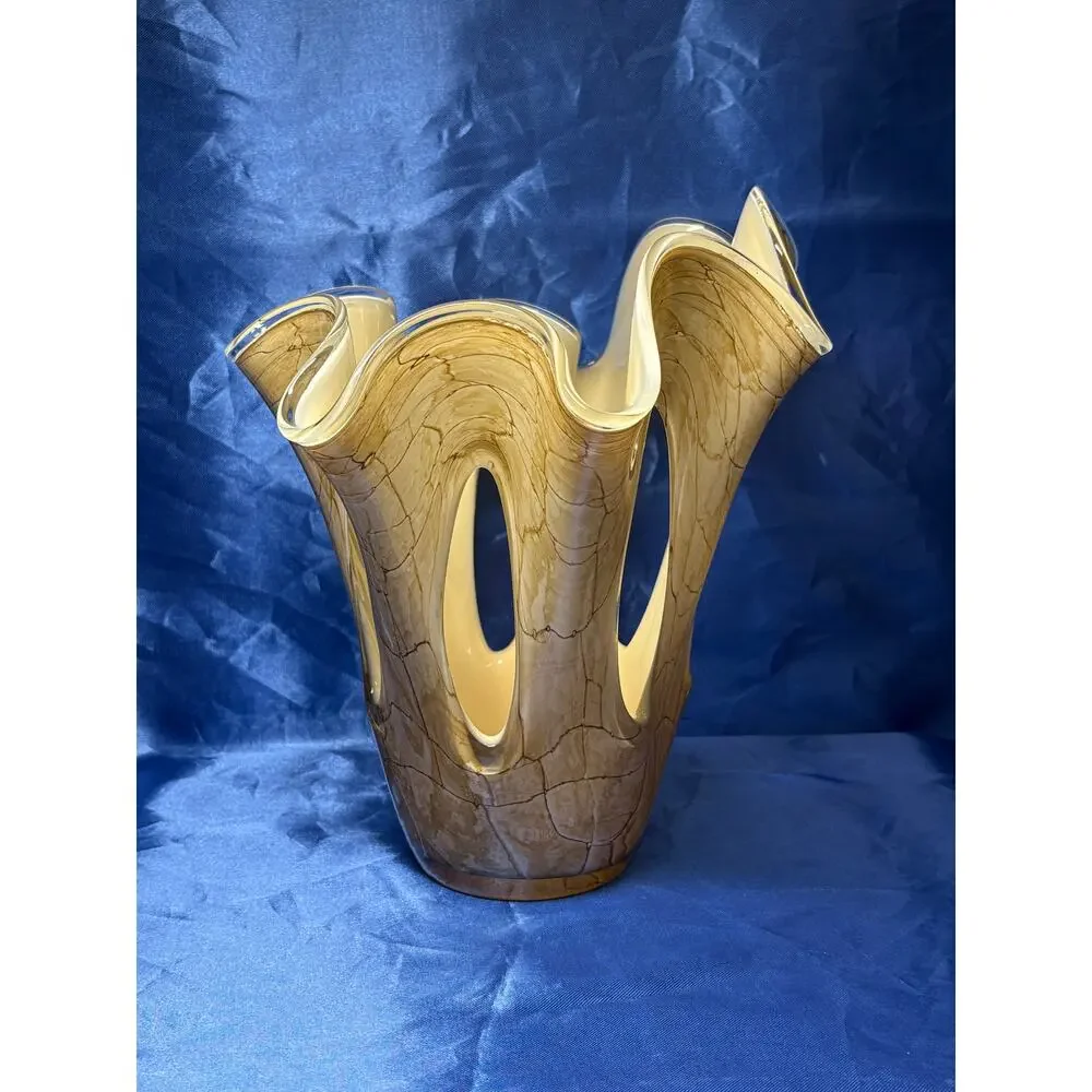 Cream Marble Design Handkerchief Contemporary Style Glass Vase